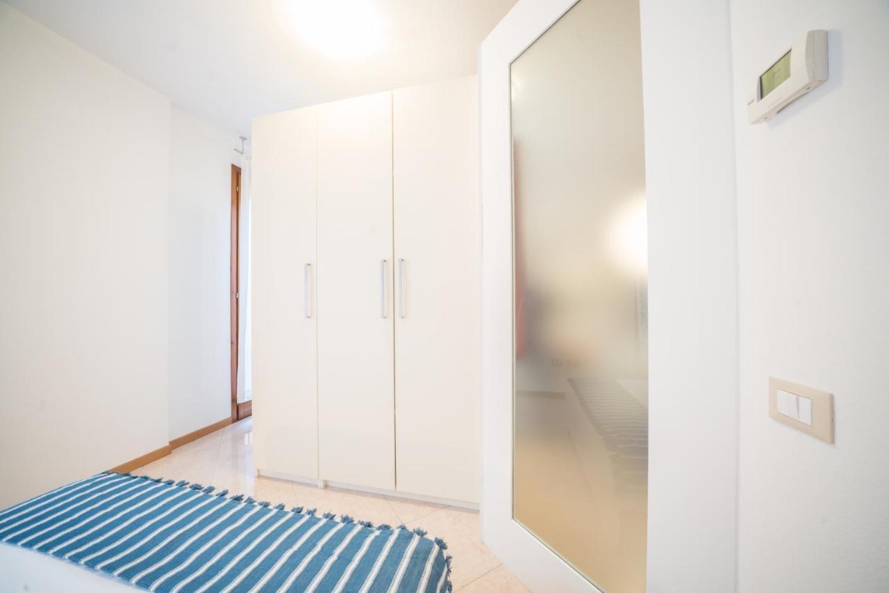 Gardappartamenti Garibaldi City Centre 데센자노델가르다 외부 사진